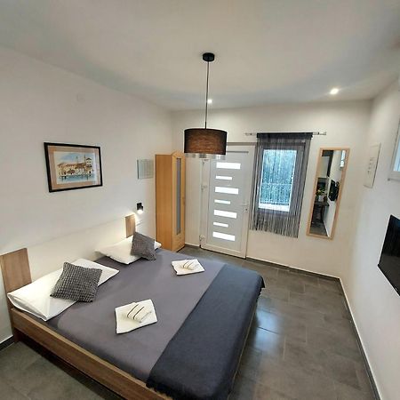Apartment "Duma" Trogir Eksteriør billede