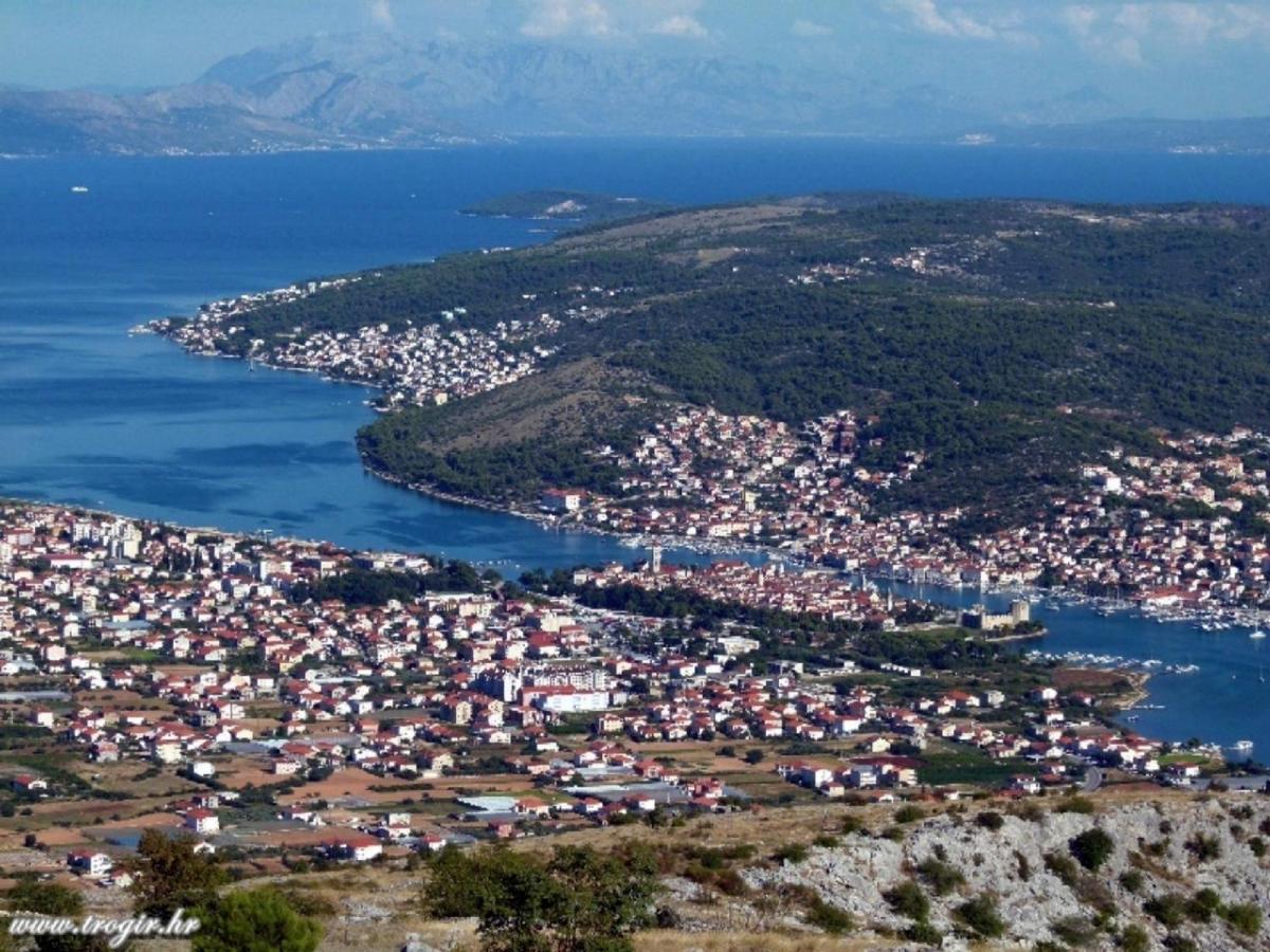 Apartment "Duma" Trogir Eksteriør billede