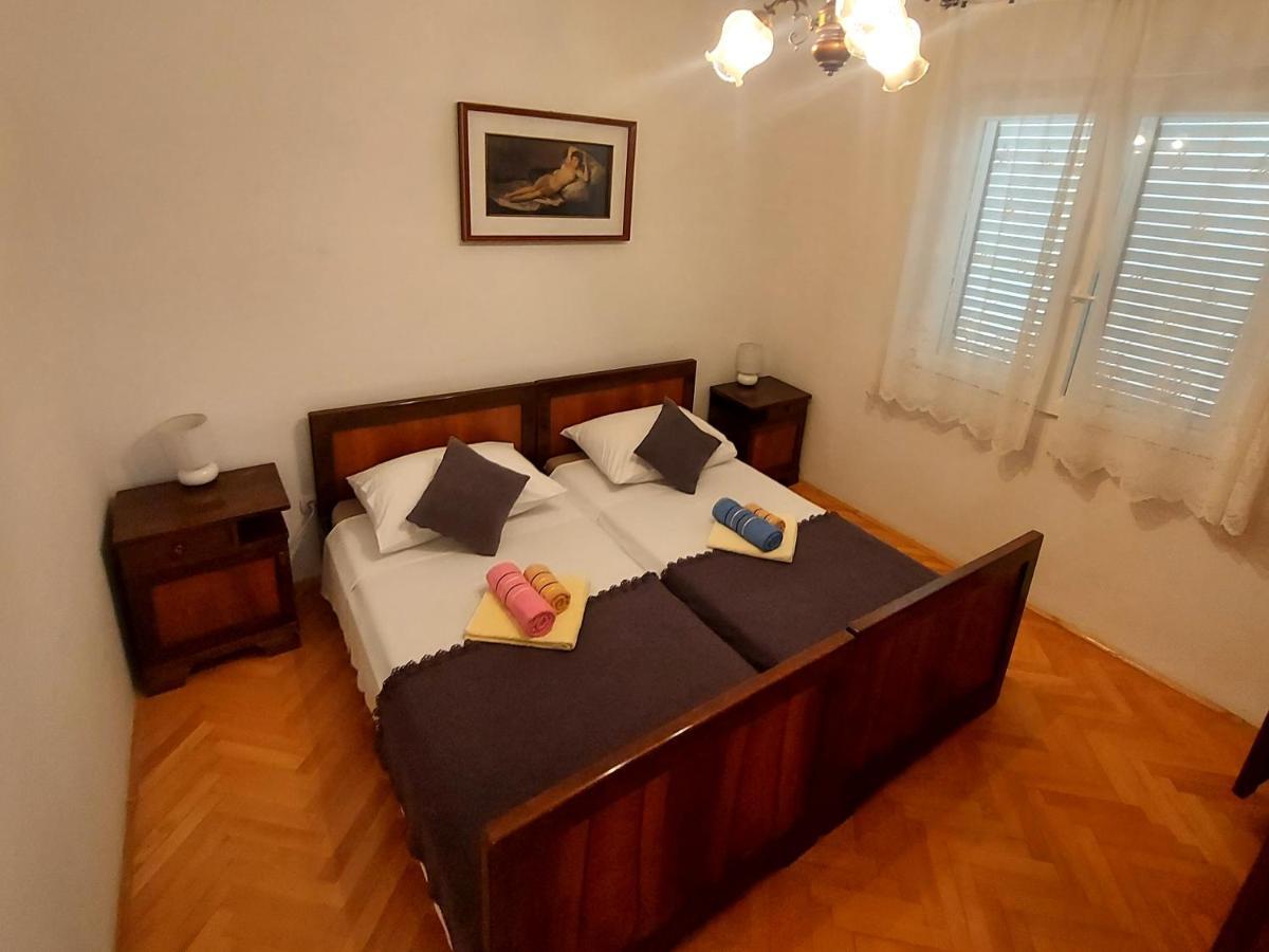 Apartment "Duma" Trogir Eksteriør billede