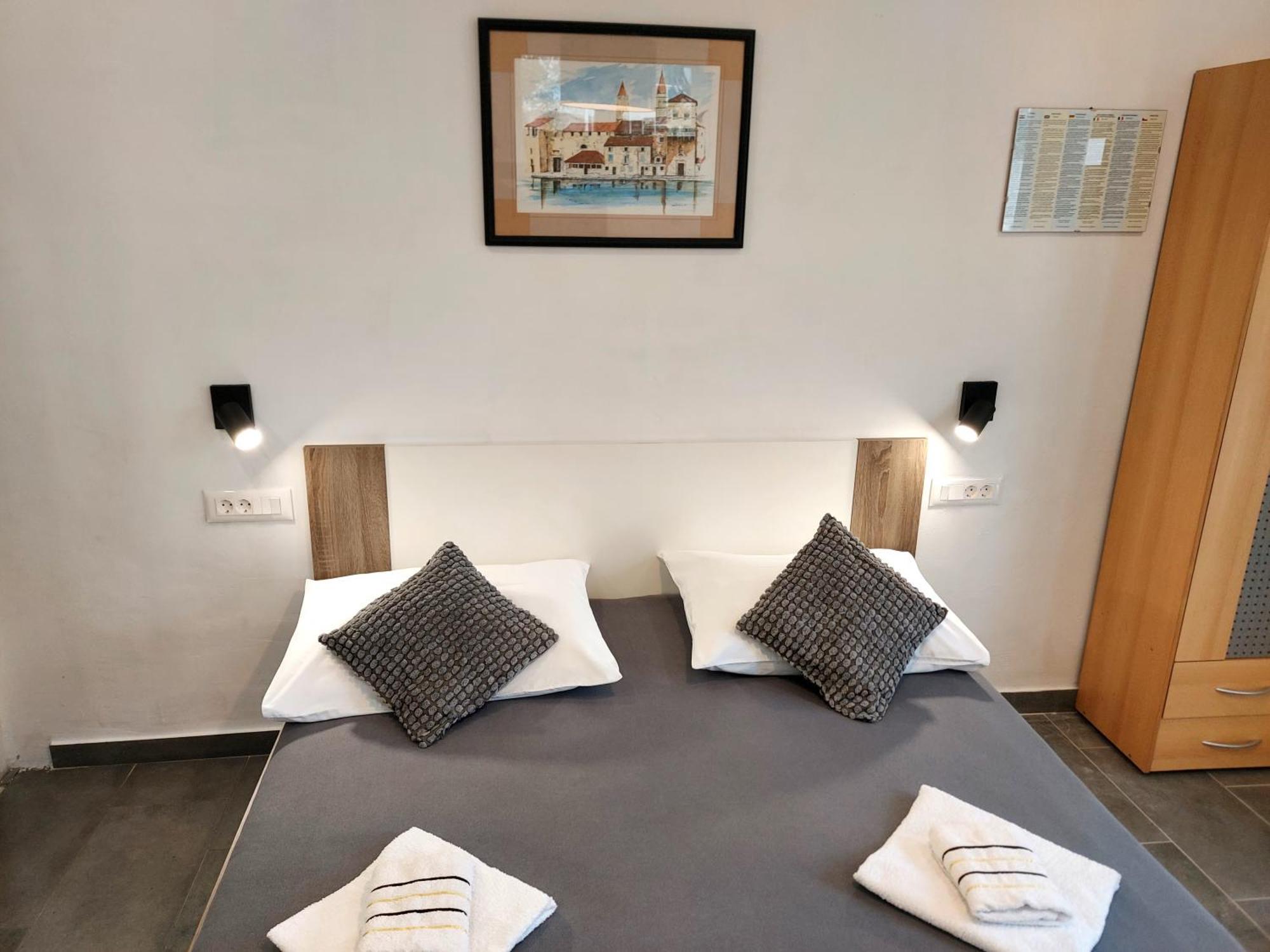 Apartment "Duma" Trogir Eksteriør billede