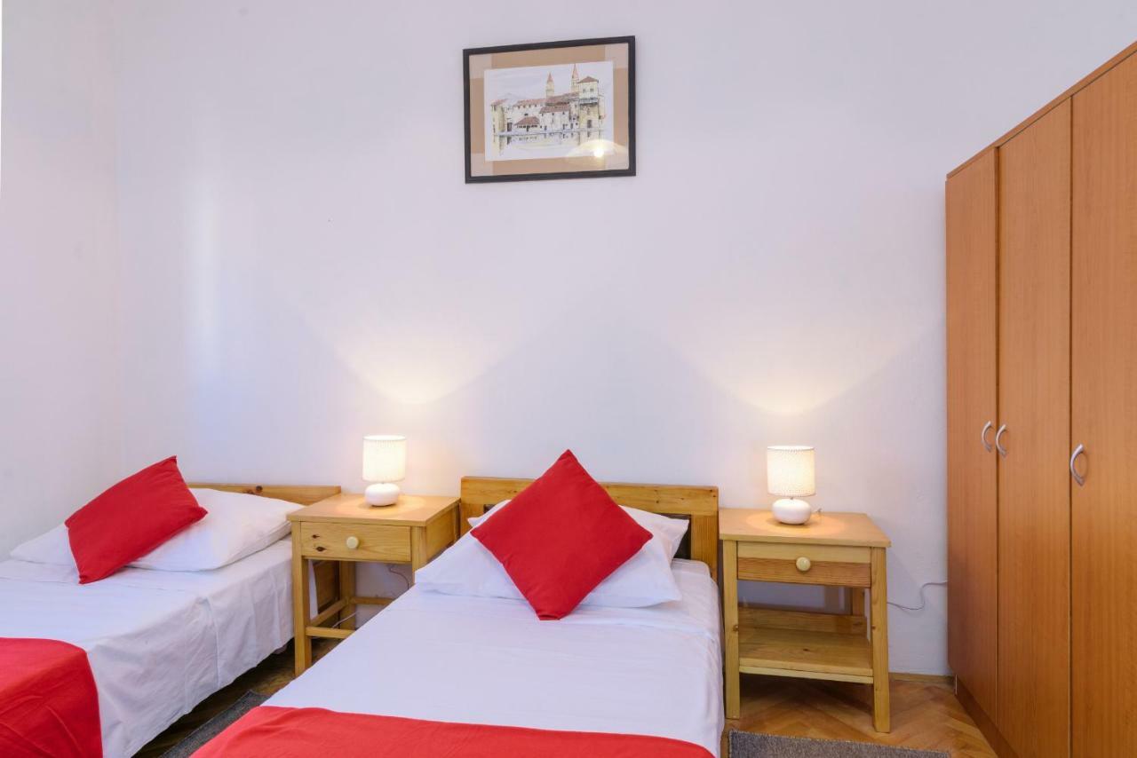 Apartment "Duma" Trogir Eksteriør billede